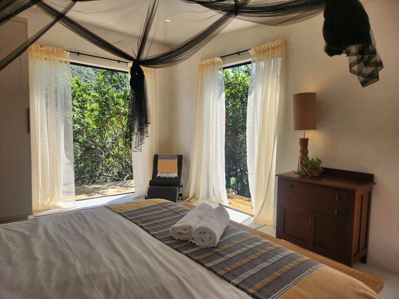 To Let 4 Bedroom Property for Rent in Keurboomstrand Western Cape